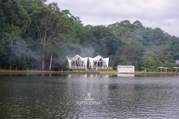 Destinasi Wisata di Bogor Situ Gede Bogor.